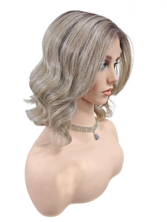 35 cm Lange Kunsthaarperücke in Grau und Hellblond mit Dunklem Ansatz (Lace Front) DLP063