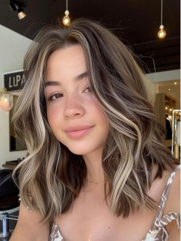 Braune Echthaar Perücke mit Blond Highlights EH018