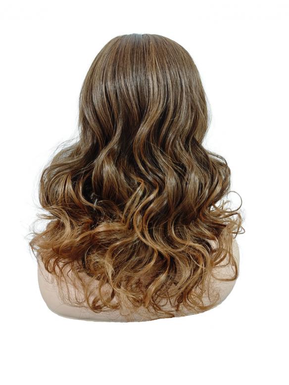 Braune Kunsthaarperücke mit Linksscheitel – Stark lockige synthetische Perücke (Lace Front) DLP067