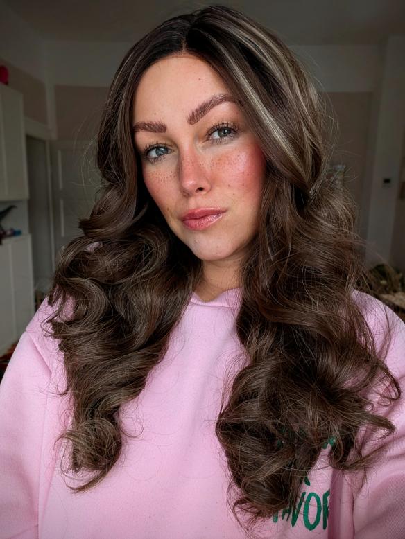 Hohe Dichte wellige synthetische Perücke in Braun mit honigblonden Highlights (Lace Part) DLP015