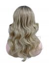 Elegante mittellange gewellte blonde synthetische Perücke mit dunklem Ansatz (Lace Part) DLP034