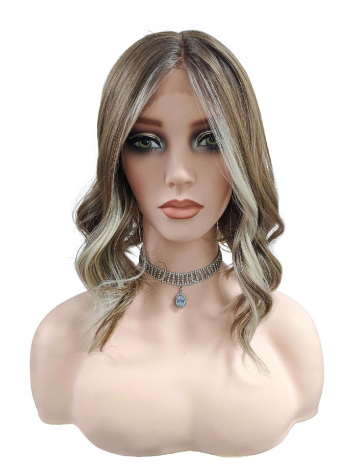 Gewellte Perücke in Hellbraun mit Blond-Highlights (Lace Part) DLP042