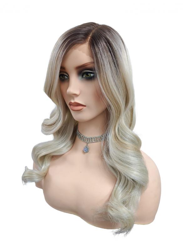Gewellte Synthetische Perücke in Blond mit dunkelem Oberkopf (Lace Part) DLP055