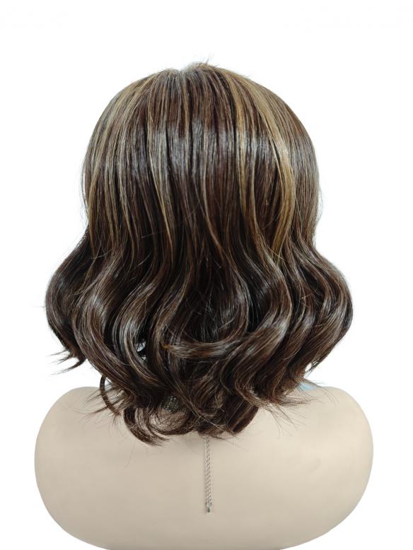 Synthetische Perücke in Hellbraun mit Wellen und Highlights DLP038