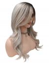 Wellige Kunsthaarperücke in Platinblond mit dunklem Ansatz und Seitenscheitel (Pre-Cut Lace) DLP073