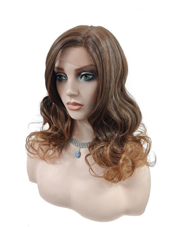 Braune Kunsthaarperücke mit Linksscheitel – Stark lockige synthetische Perücke (Lace Front) DLP067