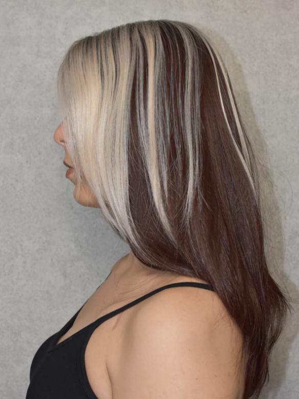 Glatte synthetische Perücke in DunkelRotBraun Mix Weißblond (Lace Part) DLP053