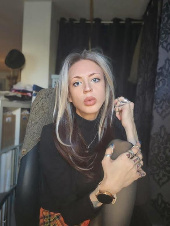 Glatte synthetische Perücke in DunkelRotBraun Mix Weißblond (Lace Part) DLP053