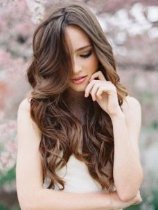 Bauschig Federleicht Braun Lockig Lang Echthaar Perücke HH034