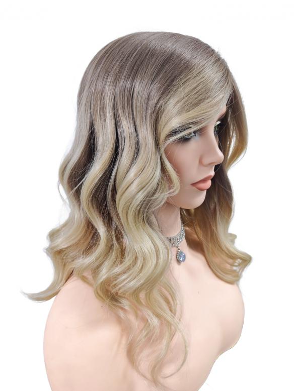 Elegante Ombre-Perücke in Aschbraun zu Blond mit weichen Wellen (Lace Part) DLP043