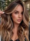 Gewellte Echthaarperücke in Braun mit blonden Highlights EH015