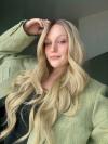 65 cm Lange Goldene Wellenperücke – Traumhaft fließende Synthetikhaare für glamourösen Look (Lace Front) DLP060