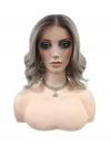 35 cm Lange Kunsthaarperücke in Grau und Hellblond mit Dunklem Ansatz (Lace Front) DLP063