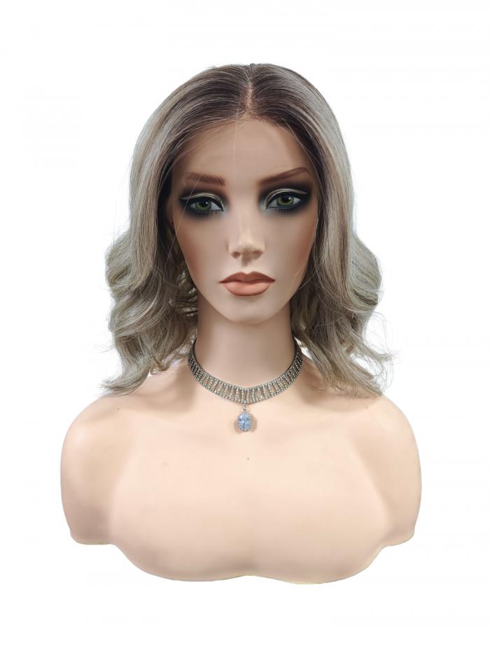 35 cm Lange Kunsthaarperücke in Grau und Hellblond mit Dunklem Ansatz (Lace Front) DLP063