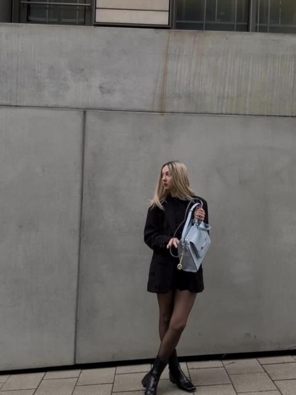 Schulterlange synthetische Perücke mit schwarzem Ansatz und blondem Ombre (Lace Part) DLP004