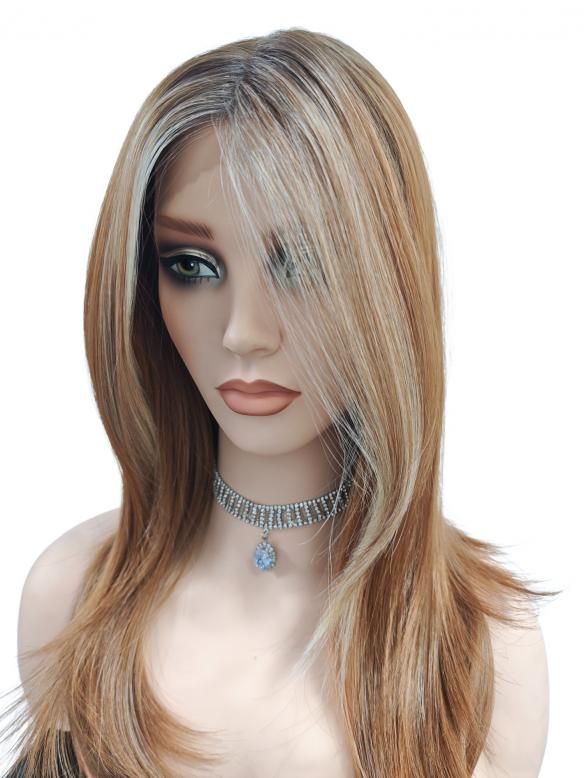 Glatt synthetische Perücke in Hellauburn mit blonden Highlights am Ansatz (Lace Part) DLP046