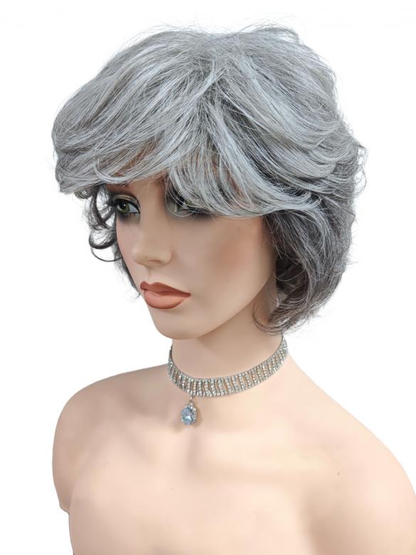 Schicke kurze lockige synthetische Perücke mit grauem Ombre und Pony (Basis Kappe) DBK009